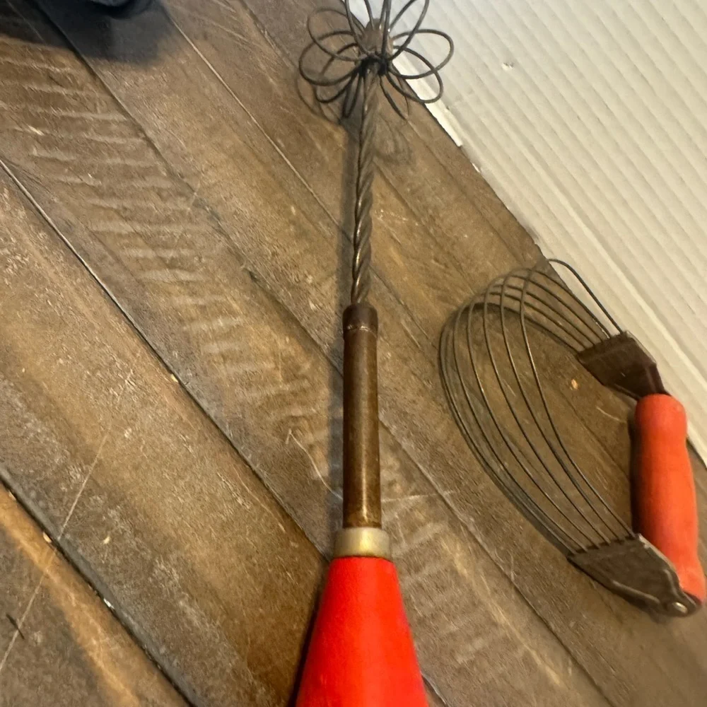 Red-Handled Kitchen Utensil Set